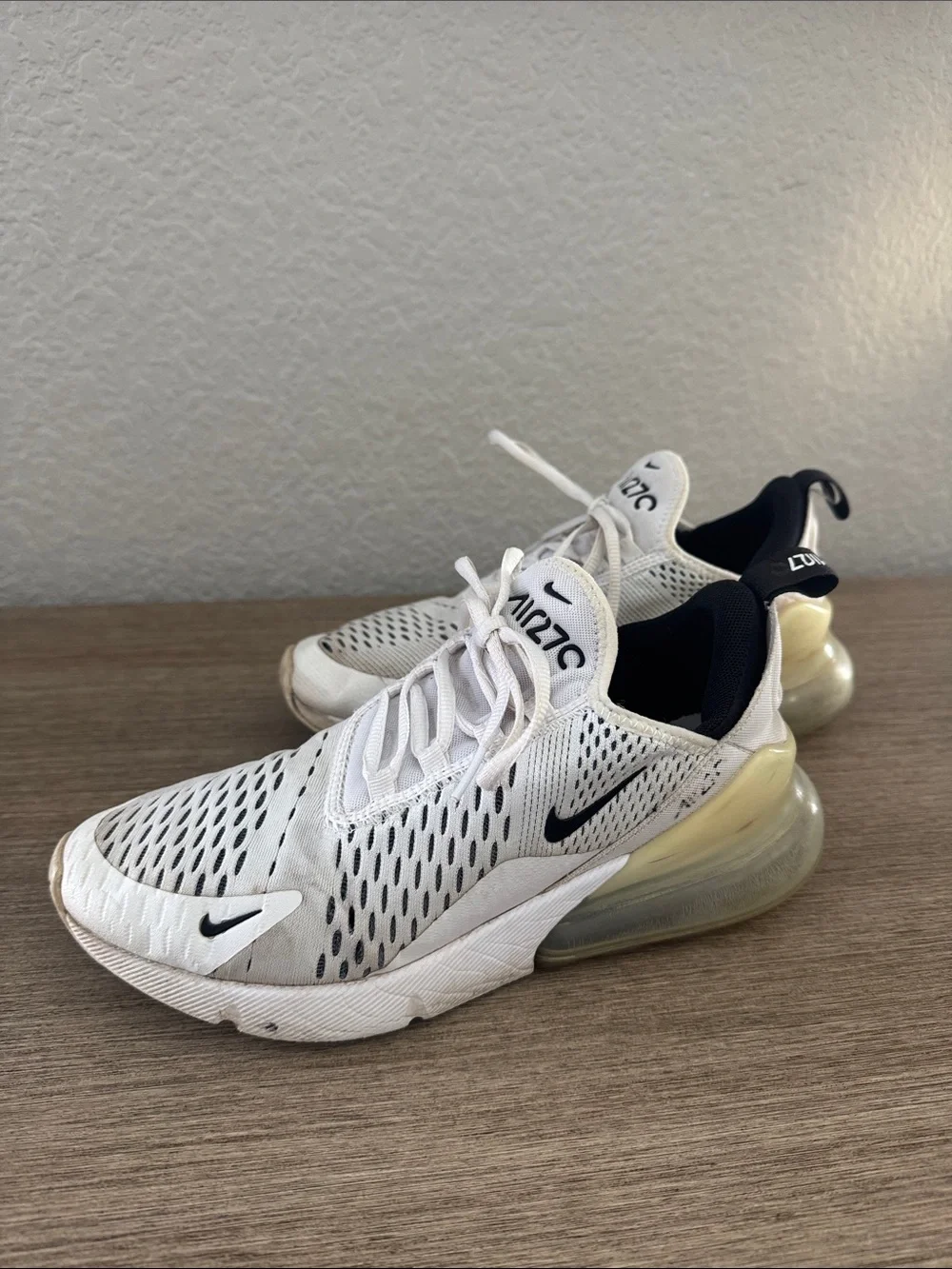 Nike White and Black Air Max 270-Style Mesh Sneakers